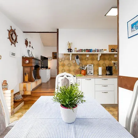 Olive Tree Mit Schwimmbad By Interhome Kornić