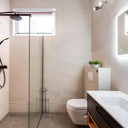 別荘 Olive Tree Mit Schwimmbad By Interhome Kornić