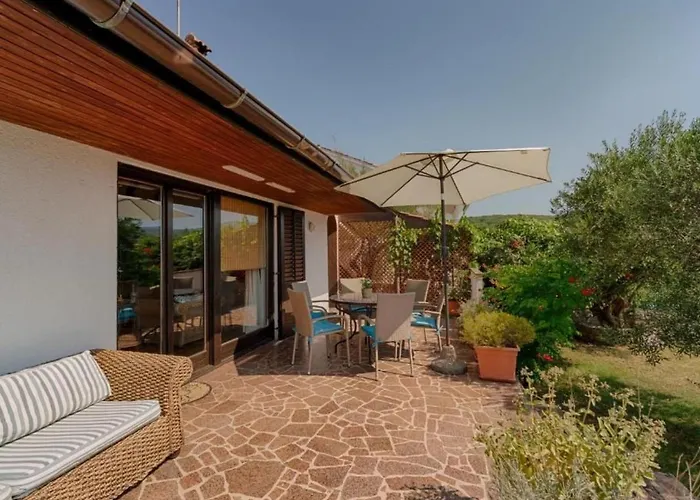 Dom wakacyjny Olive Tree Mit Schwimmbad By Interhome *