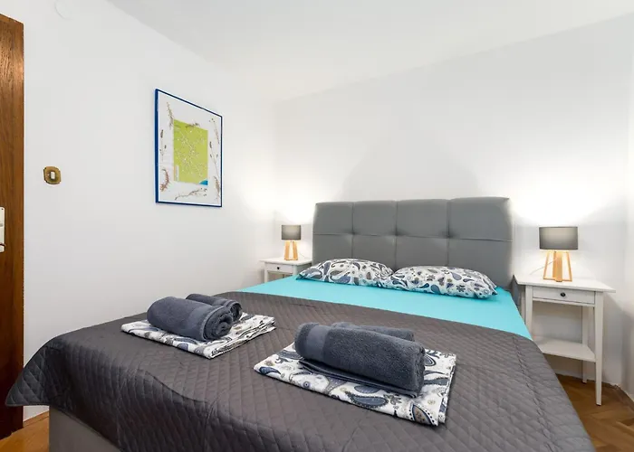 Olive Tree Mit Schwimmbad By Interhome Dom wakacyjny Kornić