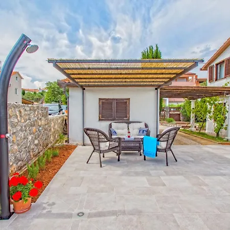 Olive Tree Mit Schwimmbad By Interhome * Kornić