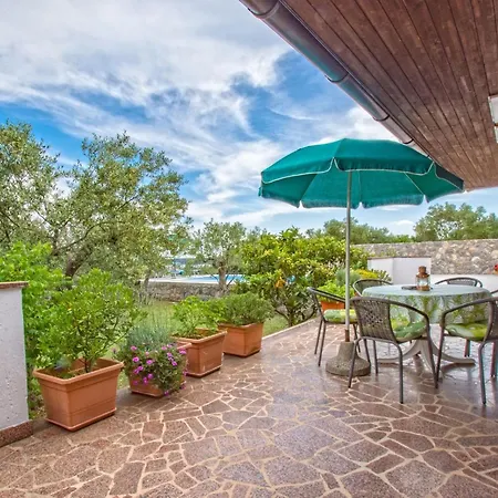 Olive Tree Mit Schwimmbad By Interhome * Kornić